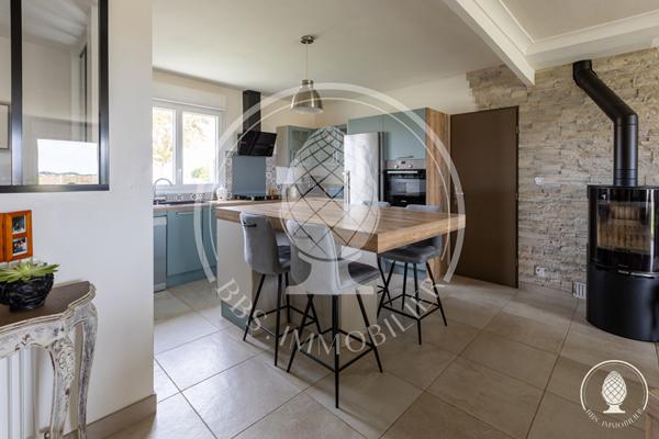 Maison de plain pied à vendre à Saint Xandre - Référence NB512 , St xandre