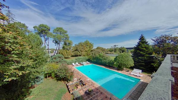 Maison Merignac 9 pièces 290 m2  piscine