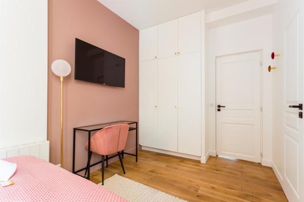 VENTE AIRBNB — LOCAL COMMERCIAL 62 M² | PARIS 11ème Bastille / Nation — Exploité en location courte durée | Autorisation hôtelière validée