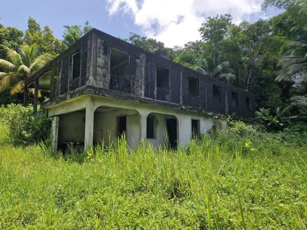 Immeuble non terminé à Sainte-Rose, secteur Jobeti Massy