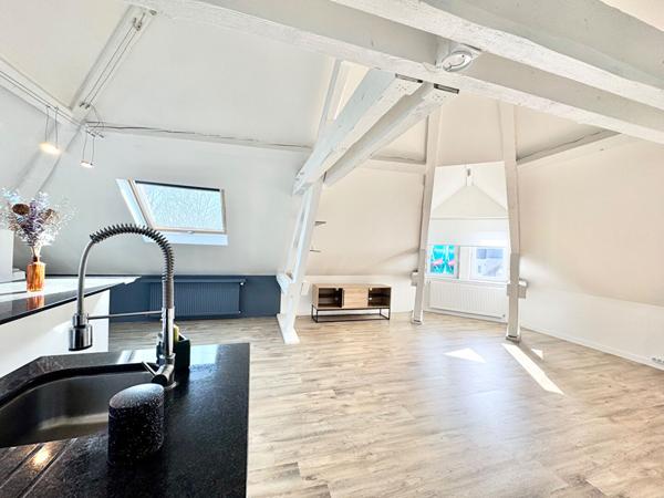 TERVILLE en dernier étage - T3 rénové (94m²) faibles charges - coup de coeur