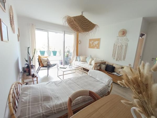 Appartement 2 pièces + terrasse + parking