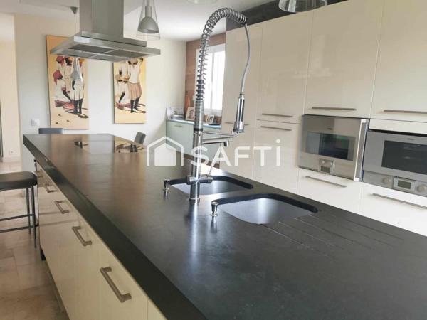 Maison en impasse, 200m², 1000m² terrain, piscine