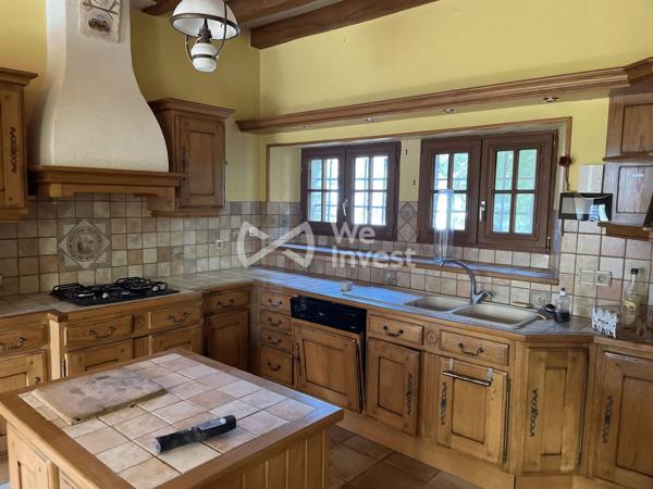 Longère rénovée 4 chambres – 177 m² + dépendances – Terrain 5 307 m² avec bois et piscine