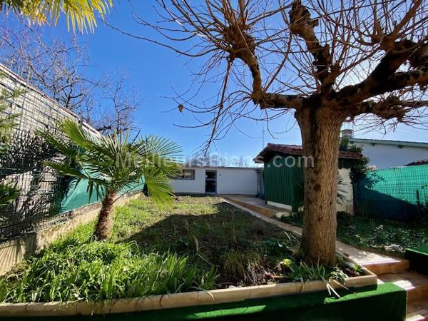 AUCH - Maison entièrement rénovée avec jardin et garage