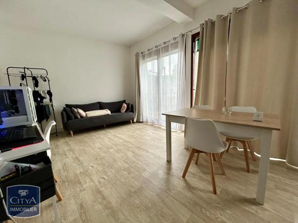 Appartement à louer 2 pièces 43.95m² Alençon (61000)