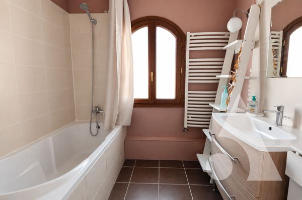 Appartement 5 pièces 75.86 m2