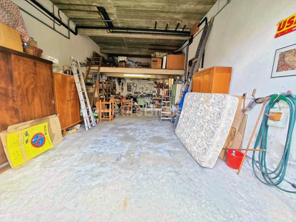  Maison T4 avec 3 terrasses 1 cour et 1 garage !