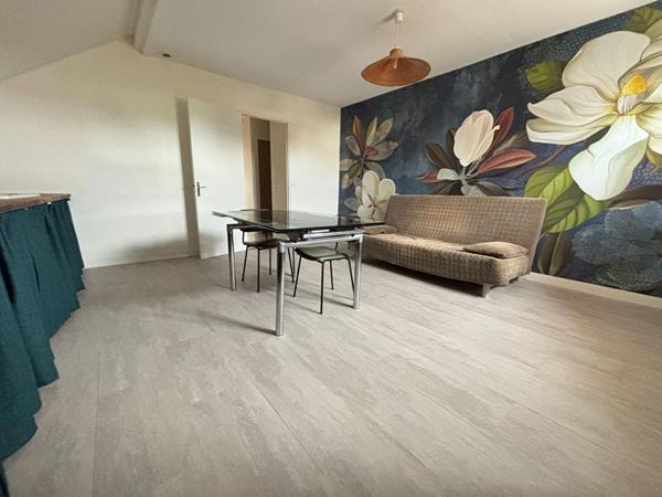 Bourg-en-Bresse A vendre appartement 2 pièces avec place de parking, proche du centre ville