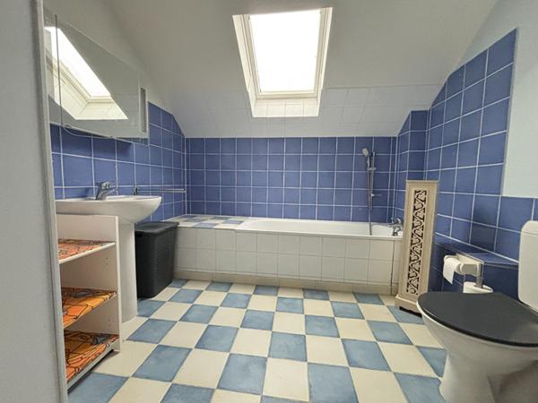 Bourg-en-Bresse A vendre appartement 2 pièces avec place de parking, proche du centre ville