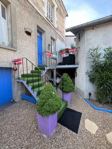 Maison de 135m² avec jardin et dépendances au coeur de Rochecorbon