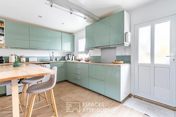 Maison de ville rénovée avec terrasse en centre ville de Crépy-en-Valois