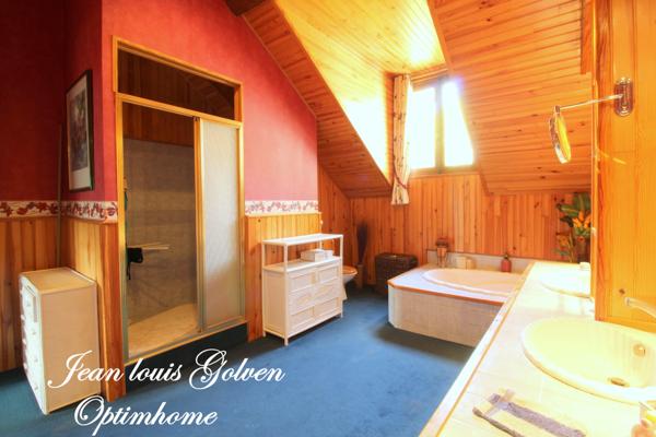 A vendre-superbe propriété avec vue panoramique