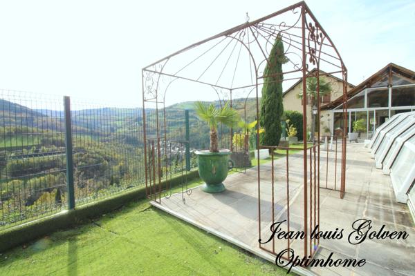 A vendre-superbe propriété avec vue panoramique