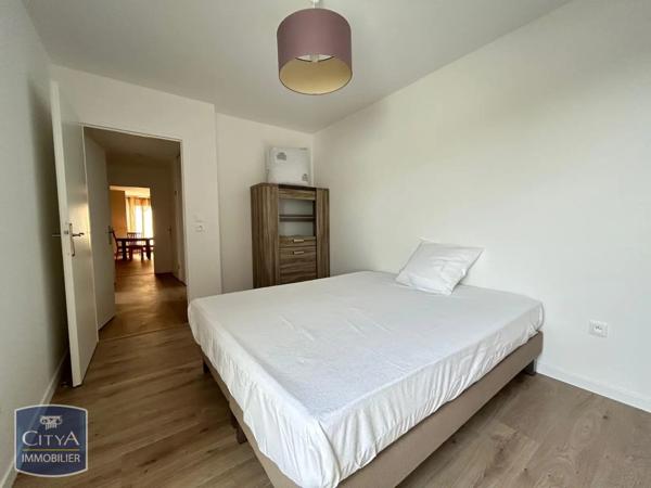Appartement à louer 3 pièces 68.16m² Créteil (94000)