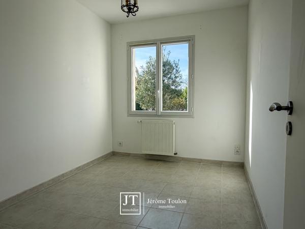 Maison
                                                                                                                                                                                                                                                                                                                        6 pièce(s)                                                                                                                                                                                                          4 chambre(s)                                                                                                                                                                                                          130  m²