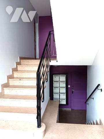 Appartement T4 de 116m² (88m² loi carrez) en rez-de-chaussée à Lons Le Saunier face aux thermes.