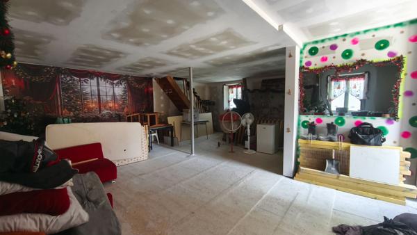 Grange 2 pièce(s) 153.95 m2 Saint pantaléon-de -larche