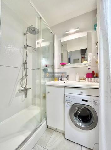 Vente                                                      Appartement
                        
                     2 pièces                      26 m2                     à Saint-Aygulf