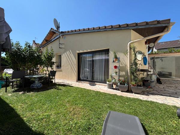 Drancy (93700) Maison de 2013 avec jardin, garage proche métro 5