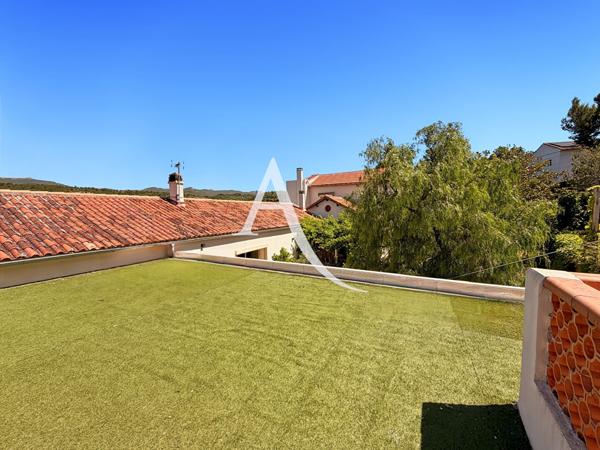A VENDRE Propriété de caractère 240 m² - Piscine, vue panoramique quartier les médecins 13013 Marseille