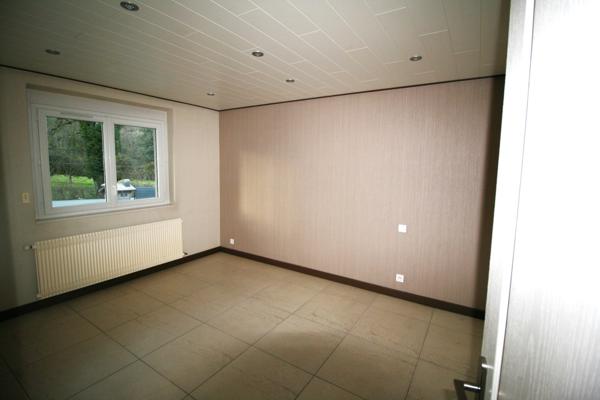 Allinges : Belle Maison de 103 m² avec sous-sol complet, garage, et abri voiture