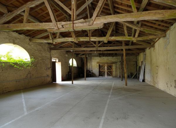PROPRIETE DANS UN CADRE EXCEPTIONNEL Nerac