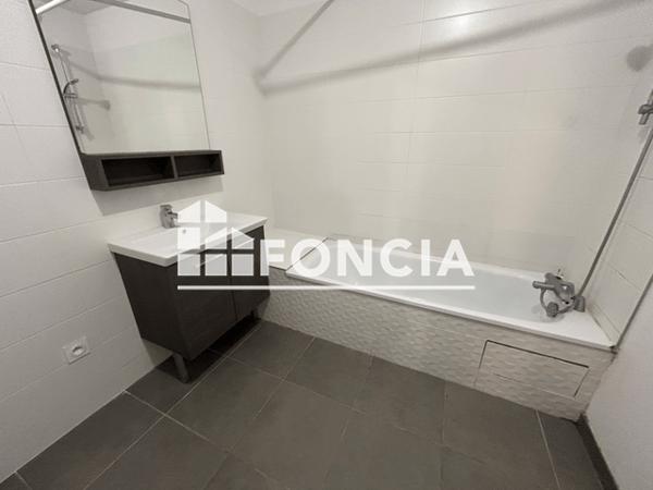 Location Appartement 2 pièces 48 m² - LE COURS DES PRES 12 RUE SIMONE BOUDET Toulouse 31200