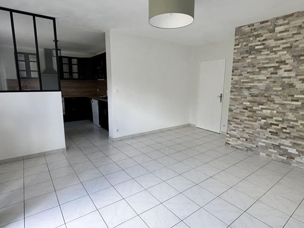 Bel appartement de 3 pièces dans une copropriété au calme