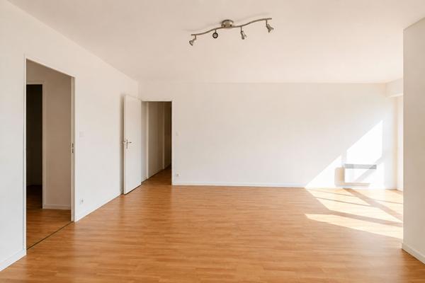 Appartement RENNES - T4 - RUE DE NANTES - BALCON - GARAGE - LUMINEUX