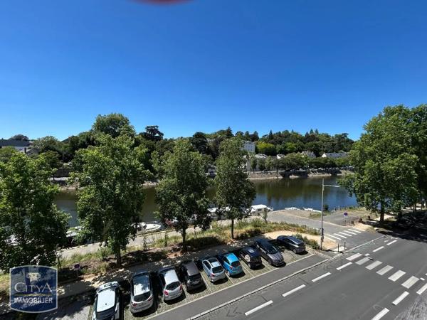 Appartement à louer 3 pièces 77.89m² Laval (53000)