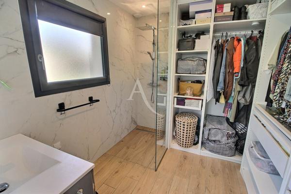 À VENDRE PERPIGNAN SUD OUEST- VILLA CONTEMPORAINE DE 2021 AVEC PISCINE + APPRTEMENT T2 INDÉPENDANT