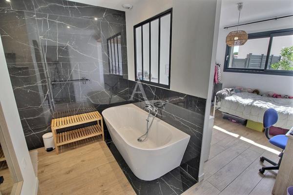 À VENDRE PERPIGNAN SUD OUEST- VILLA CONTEMPORAINE DE 2021 AVEC PISCINE + APPRTEMENT T2 INDÉPENDANT