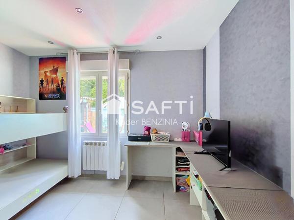 MOUTIERS RARE ! PLAIN PIED F5 PISCINE