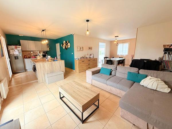 A vendre - Maison - 4 pièces - 5 minutes de Doué la Fontaine - D5942