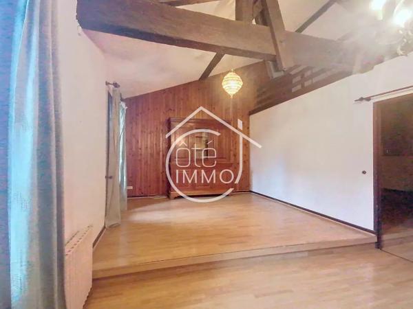 STE FOY : cœur de la Bastide, appartement T3 de 79 m² à moderniser 2 garages en RDC