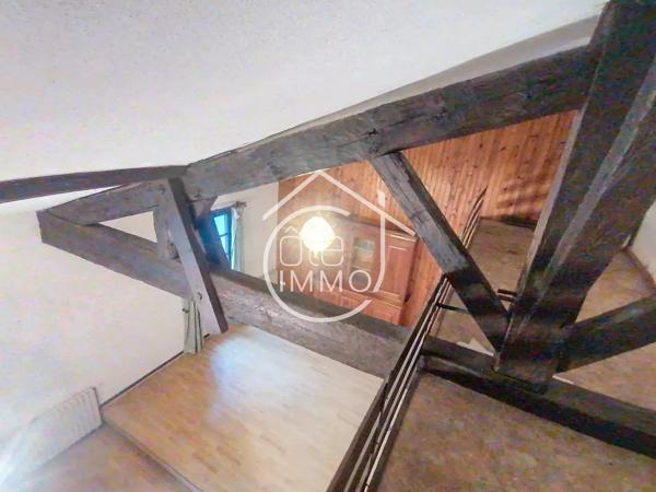 STE FOY : cœur de la Bastide, appartement T3 de 79 m² à moderniser 2 garages en RDC