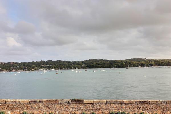 Le Relecq-Kerhuon (29480) KERHUON - LA CORNICHE COQUETTE MAISONNETTE MEUBLEE AVEC VUE MER