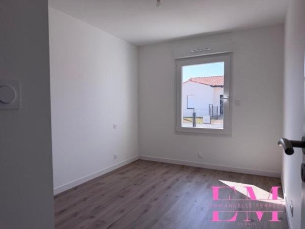 MAISON NEUVE DE PLAIN PIED A 12 KMS DES PLAGES