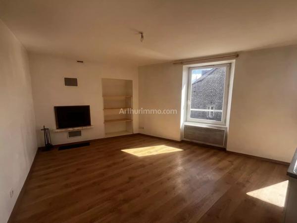 Location                                                      Appartement
                        
                     2 pièces                      23 m2                     à Trélivan