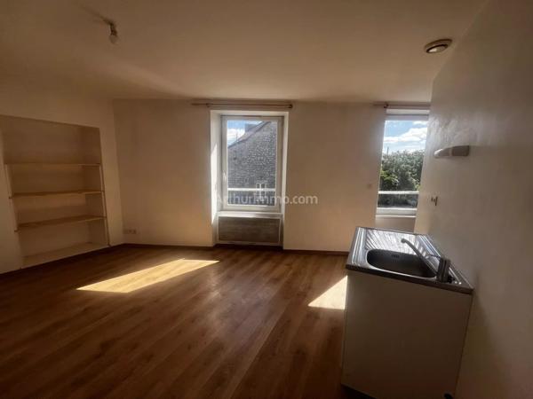 Location                                                      Appartement
                        
                     2 pièces                      23 m2                     à Trélivan