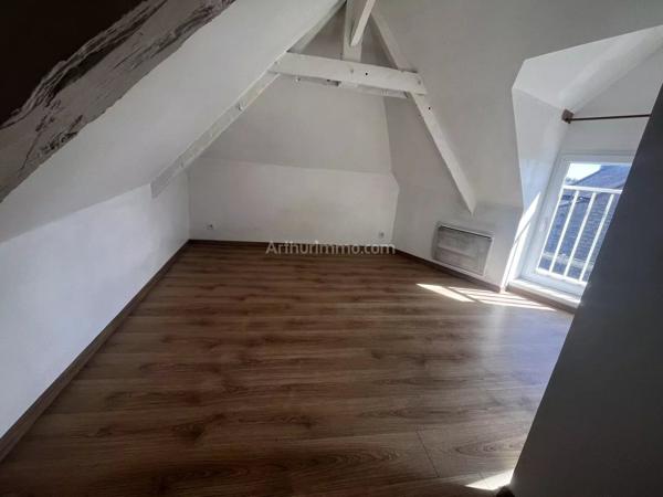 Location                                                      Appartement
                        
                     2 pièces                      23 m2                     à Trélivan