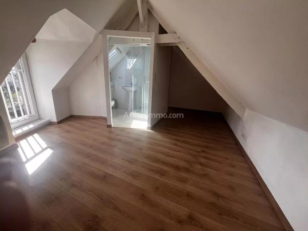 Location                                                      Appartement
                        
                     2 pièces                      23 m2                     à Trélivan