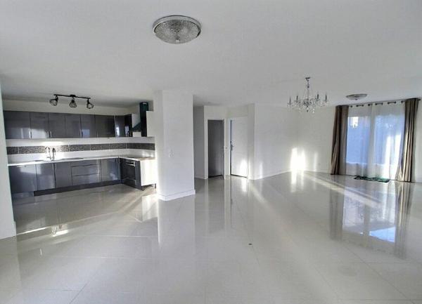 Maison à vendre    7 pièces • 225,80 m2 Messery