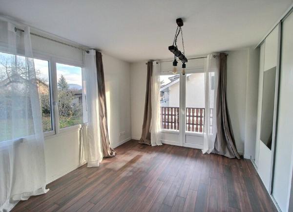 Maison à vendre    7 pièces • 225,80 m2 Messery