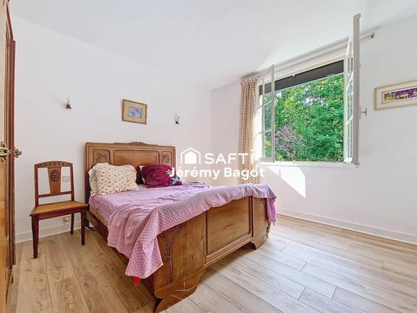 Ensemble immobilier sur plus de 2,7 hectares de nature préservée