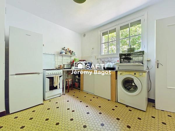 Ensemble immobilier sur plus de 2,7 hectares de nature préservée