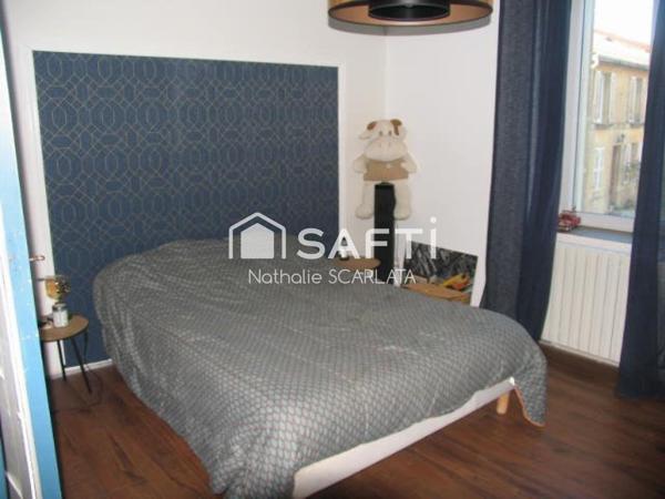 MAISON en pierre RENOVEE de 160 m² habitables avec 3 chambres, terrasse, grange, garage