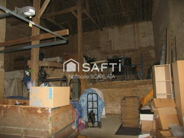 MAISON en pierre RENOVEE de 160 m² habitables avec 3 chambres, terrasse, grange, garage