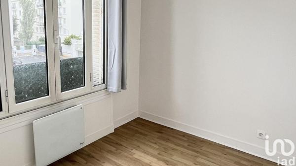 Location appartement 3 pièces 39 m² Courbevoie